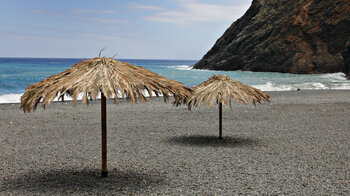 Blick auf den Strand Playa de Vallehermoso auf La Gomera