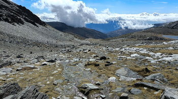 Wanderweg des Rio Mulhacén mit weiteren Bergseen