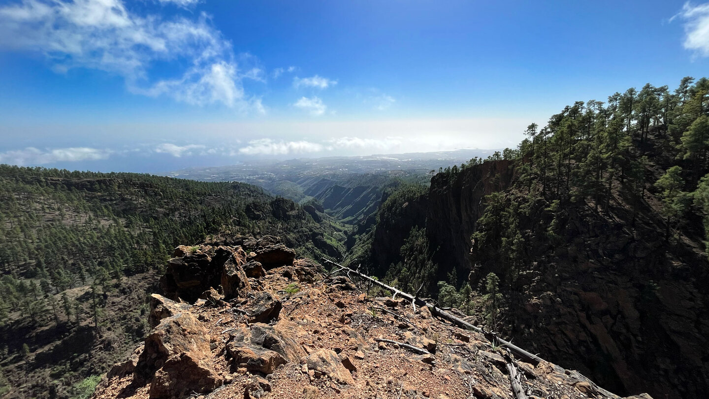 sensationeller Blick übers Risco de las Yedras zur Küste der Insel Teneriffa