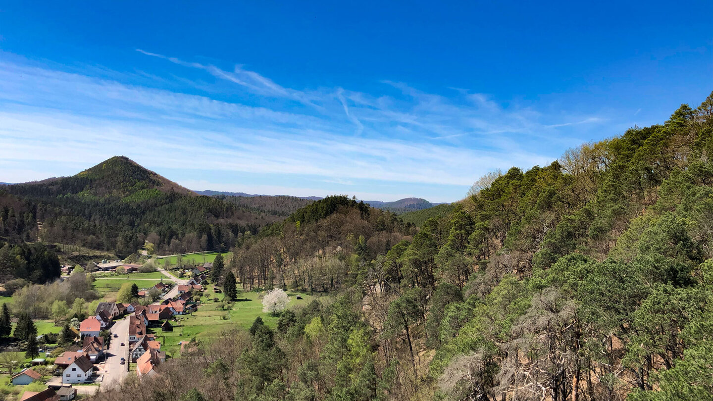 Blick vom Wanderweg auf Obersteinbach