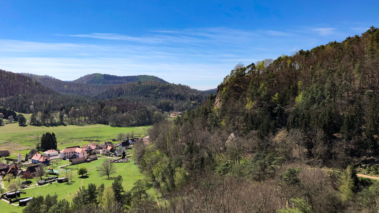 Panoramablick von der Ruine Petit-Arnsberg über Obersteinbach