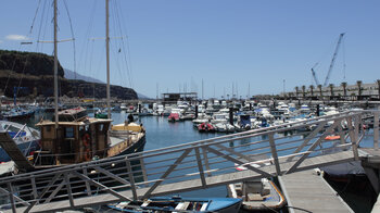 Blick über den Hafen Puerto de Tazacorte