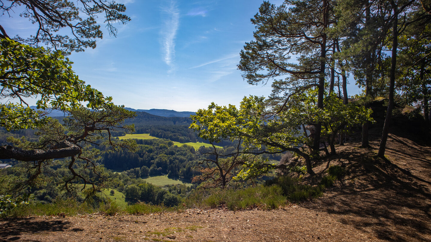 Ausblick vom Wanderpfad entlang des Hochplateaus