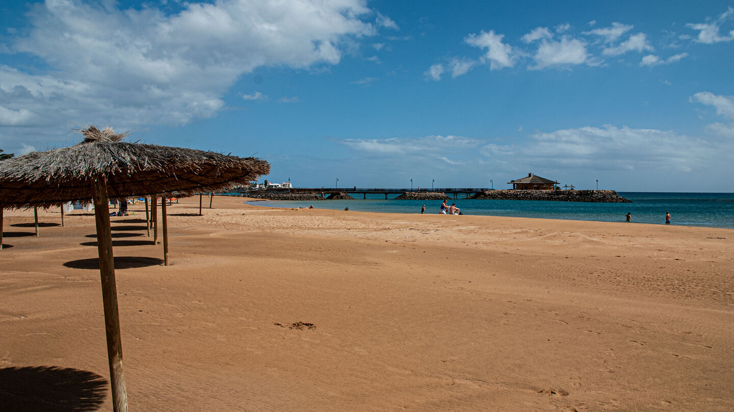 Blick vom Playa de La Guirra nach Caleta de Fuste auf Fuerteventura