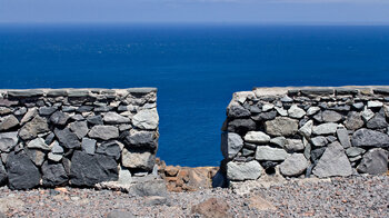 Blick vom Monumento al Sagrado Curazón de Jesús auf La Gomera zum Atlantik