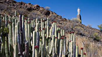 Blick zum Monumento al Sagrado Curazón de Jesús auf La Gomera