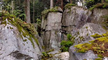 die Felsen des Großen Volzemer Steins