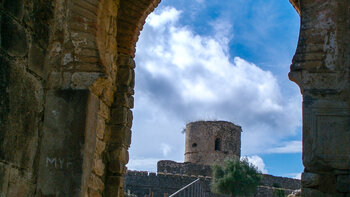 Tor zuTorre De Homenaje Festung in Jimena de la Frontera