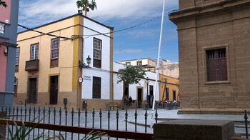 typisches Straßenbild in Galdár auf Gran Canaria