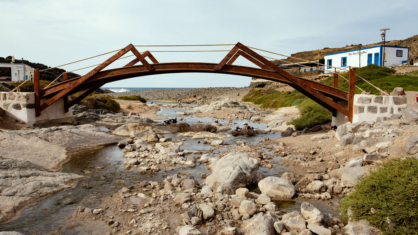 Brücke über den Bachlauf des Barranco Los Molinos