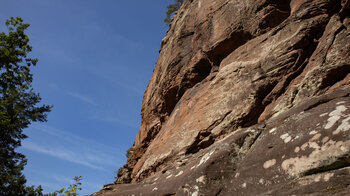 eindrucksvolle Felswände  des Hochstein-Massivs