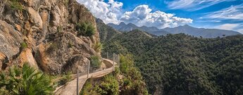 Wandern am Wasserkanal Acequia Lízar Wandern am Wasserkanal Acequia Lízar