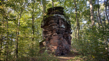 Sandsteinformation beim Aufstieg über den Vogelsberg