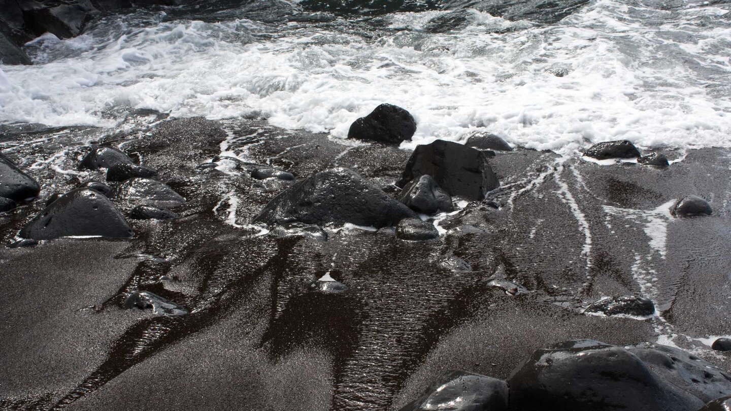 schwarzer Strand an der Punta de Teno