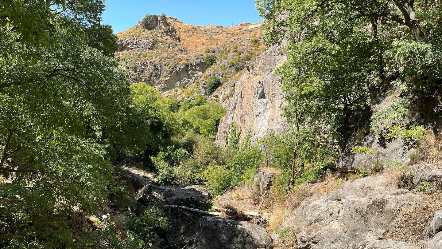 Blick über die Schlucht des Río Monachil