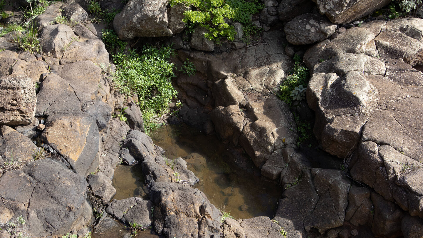 Wasserbecken am Grund des Barranco de Itobal