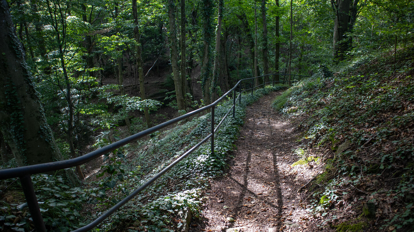 Wanderweg bei Ebersteinburg