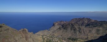 atemberaubender weiter Blick bis nach Taguluche vom Aussichtspunkt Mirador Ermita del Santo auf La Gomera