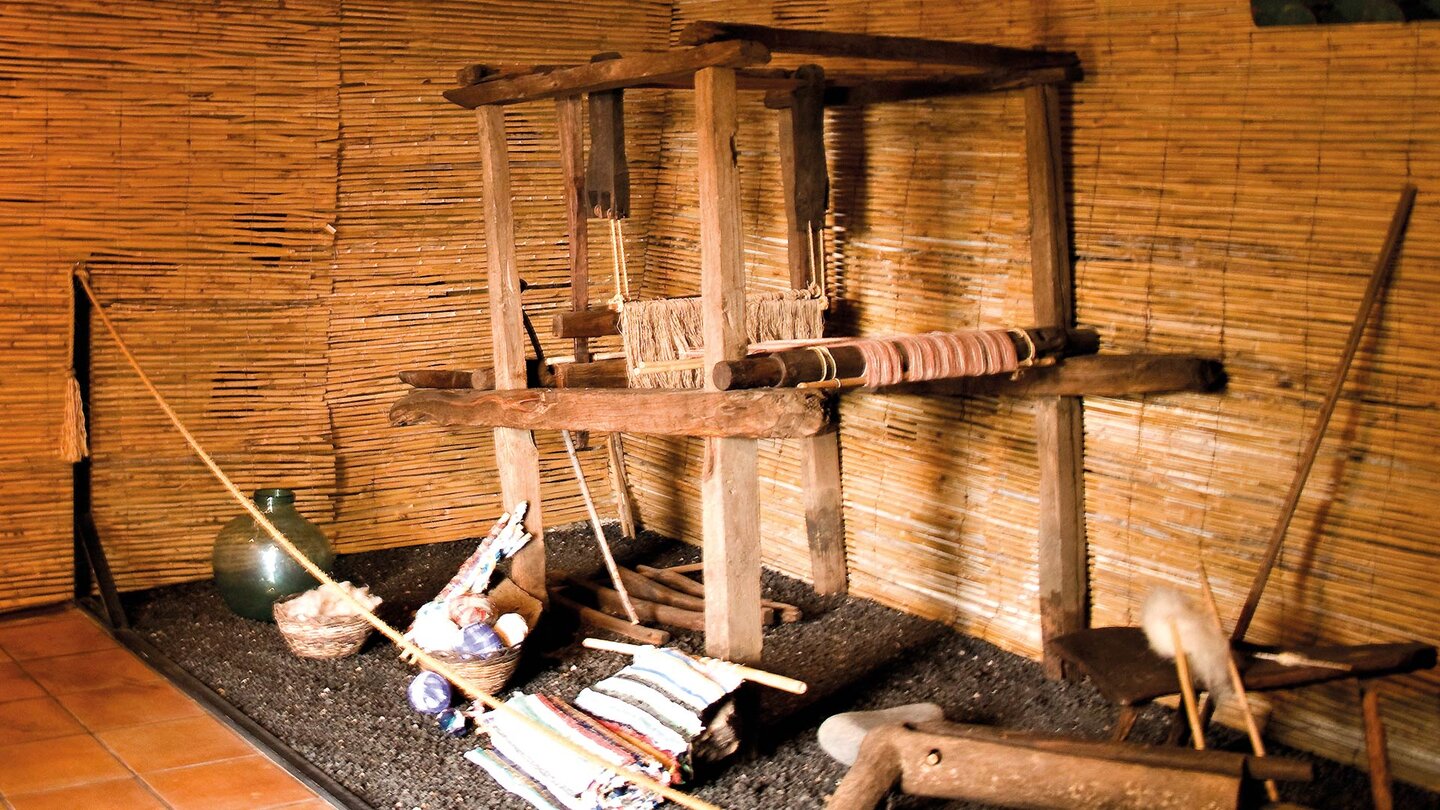 ein traditioneller Webstuhl im Casa de Las Quinteras auf El Hierro