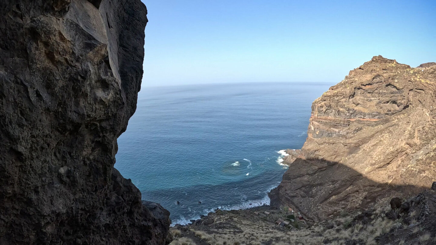 Ausblicke auf den Atlantik bei der Wanderung zur Playa del Jurado