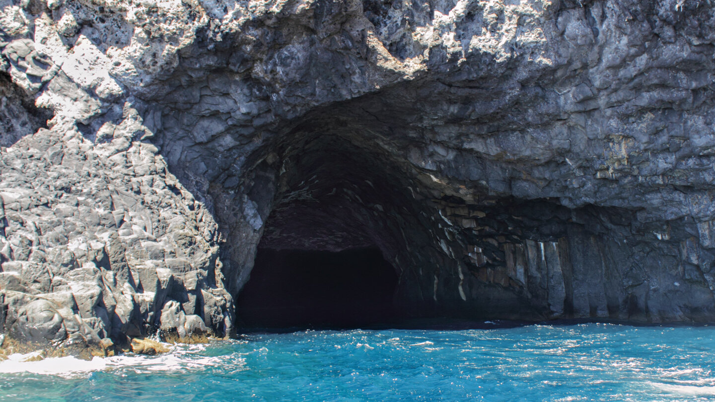 die flache Einfahrt zur Cueva Bonita auf La Palma