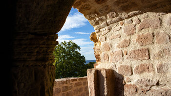 Torbogen der Ruine Wegelburg