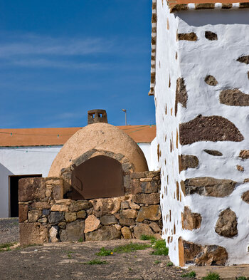 traditioneller Holzofen am Centro de Artesania in Valle de Santa Inés auf Fuerteventura