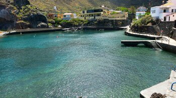 Uferpromenade und Meerwasserbad in El Tamaduste auf El Hierro