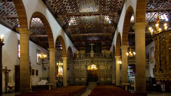 die drei Kirchenschiffe der Iglesia de El Salvador in Santa Cruz de La Palma