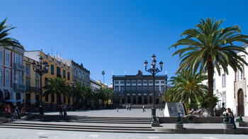 das Rathaus an der Plaza Santa Ana in Las Palmas de Gran Canaria