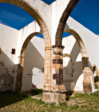 Rundbögen in der Vierung des Convento de San Buenaventura auf Fuerteventura