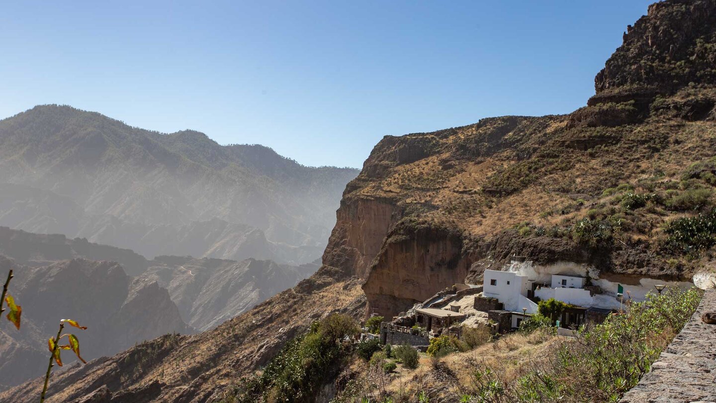 das Höhlendorf Acusa Seca im Gebirge Gran Canarias