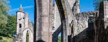 das Ziel der Wanderung ist die Ruine des Klosters Allerheiligen