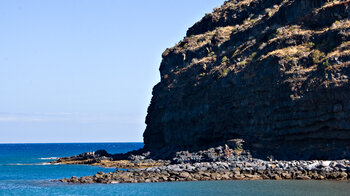 kleiner Wellenbrecher an der Playa de San Sebastián