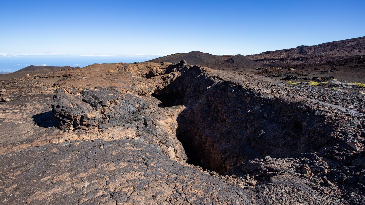 Höhlenformation bei den Cuevas Negras im Teide Nationalpark