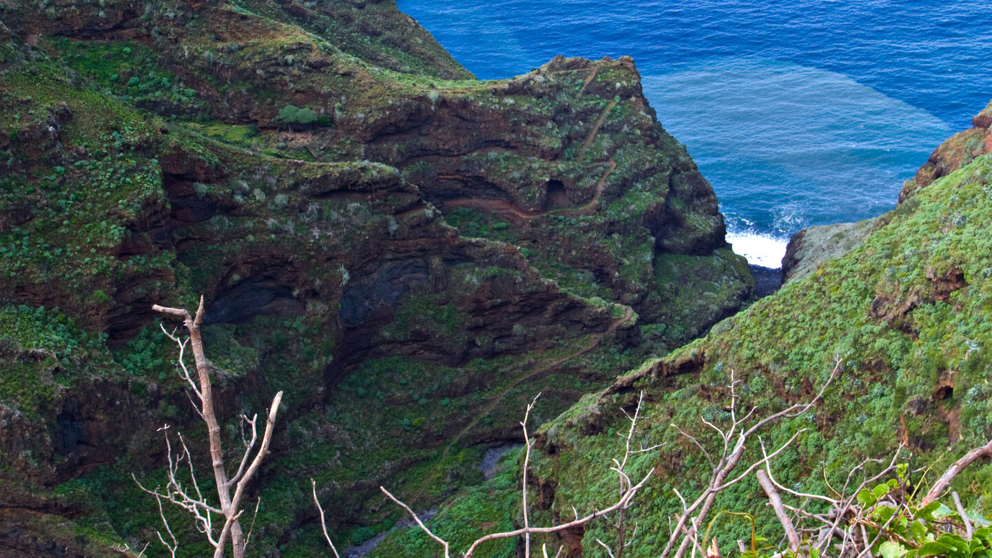 Blick auf die Küstenmündung des Barranco Fagundo auf La Palma