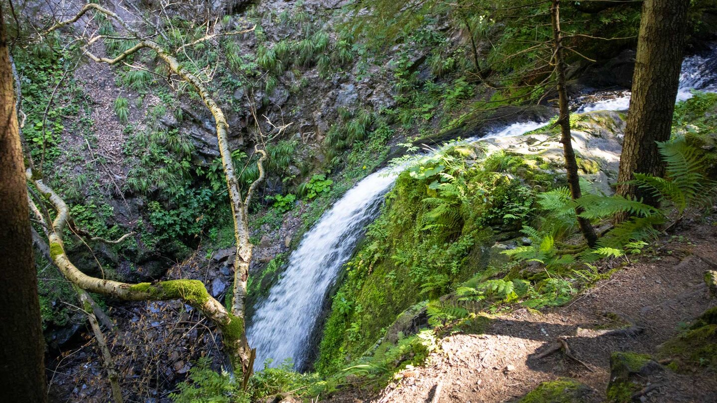 der 16 Meter hohe Große Ravenna-Wasserfall