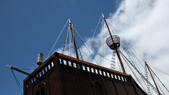 das Heck der Santa Maria Nachbildung am Schiffsmuseum Naval in Santa Cruz de La Palma