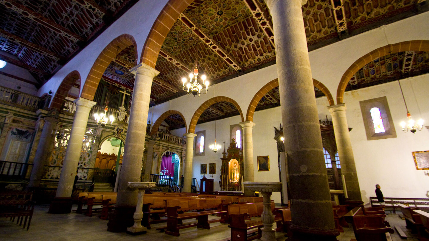 das Mittelschiff der Iglesia de El Salvador in Santa Cruz de La Palma