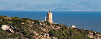 Torre de Cabo de Gracia y Faro de Camarinal