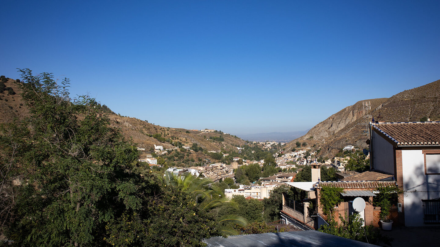 Ausblick über Monachil in der Sierra Nevada