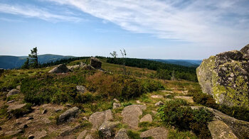 Felsen auf dem 1.292 m hohen Le Tanet