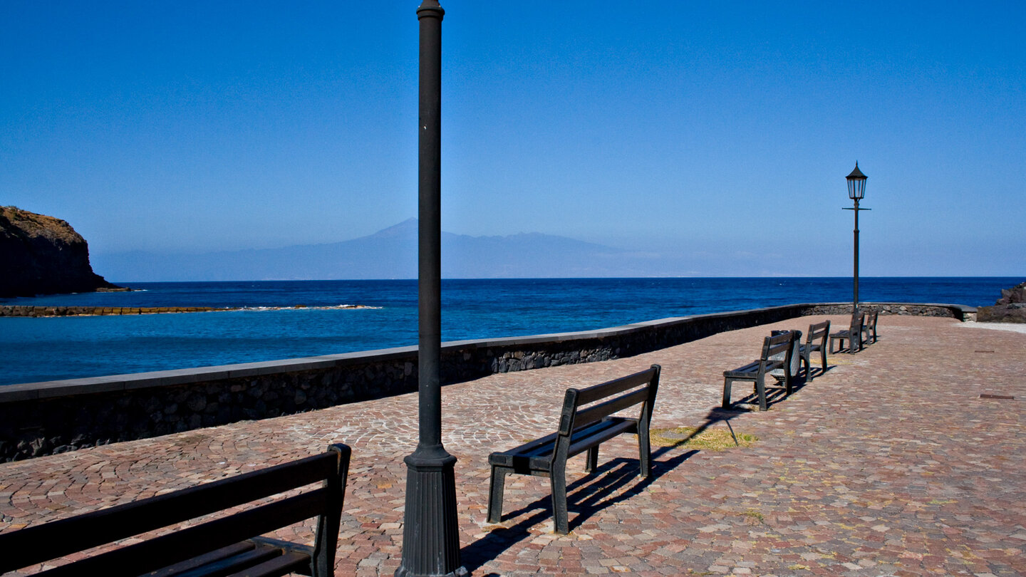 die Strandpromenade an der Playa de La Cueva auf La Gomera