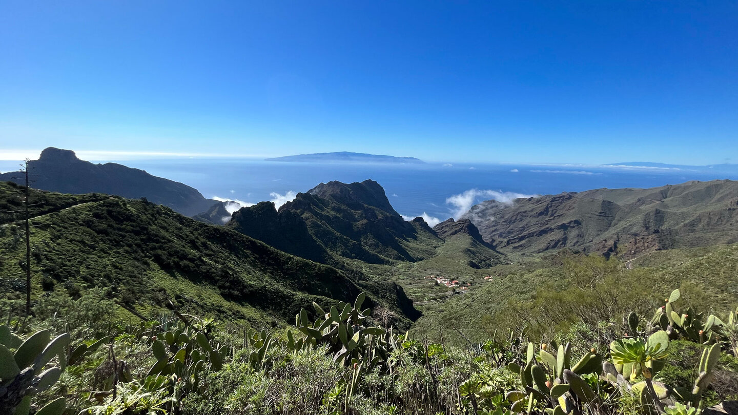 Blick über Los Carrizales auf den Atlantik