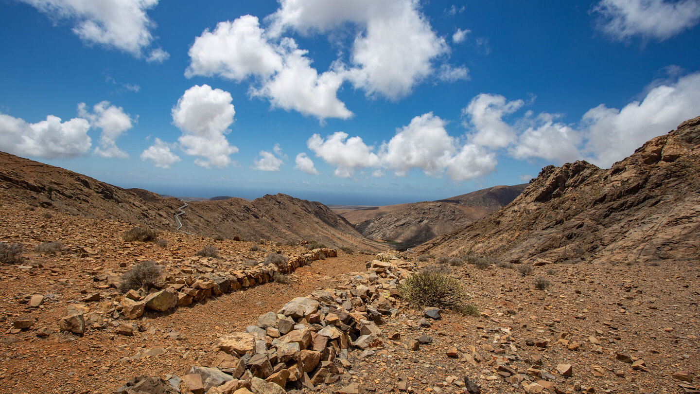 traumhafter Ausblick vom Granadillo-Pass bis auf den Atlantik