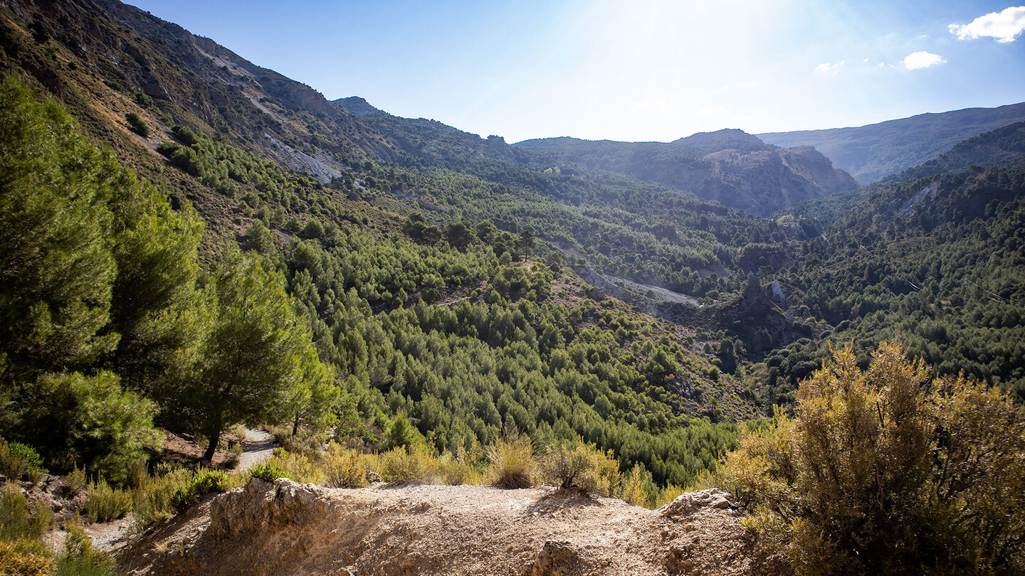 Panorama über das Tal des Río Dilar