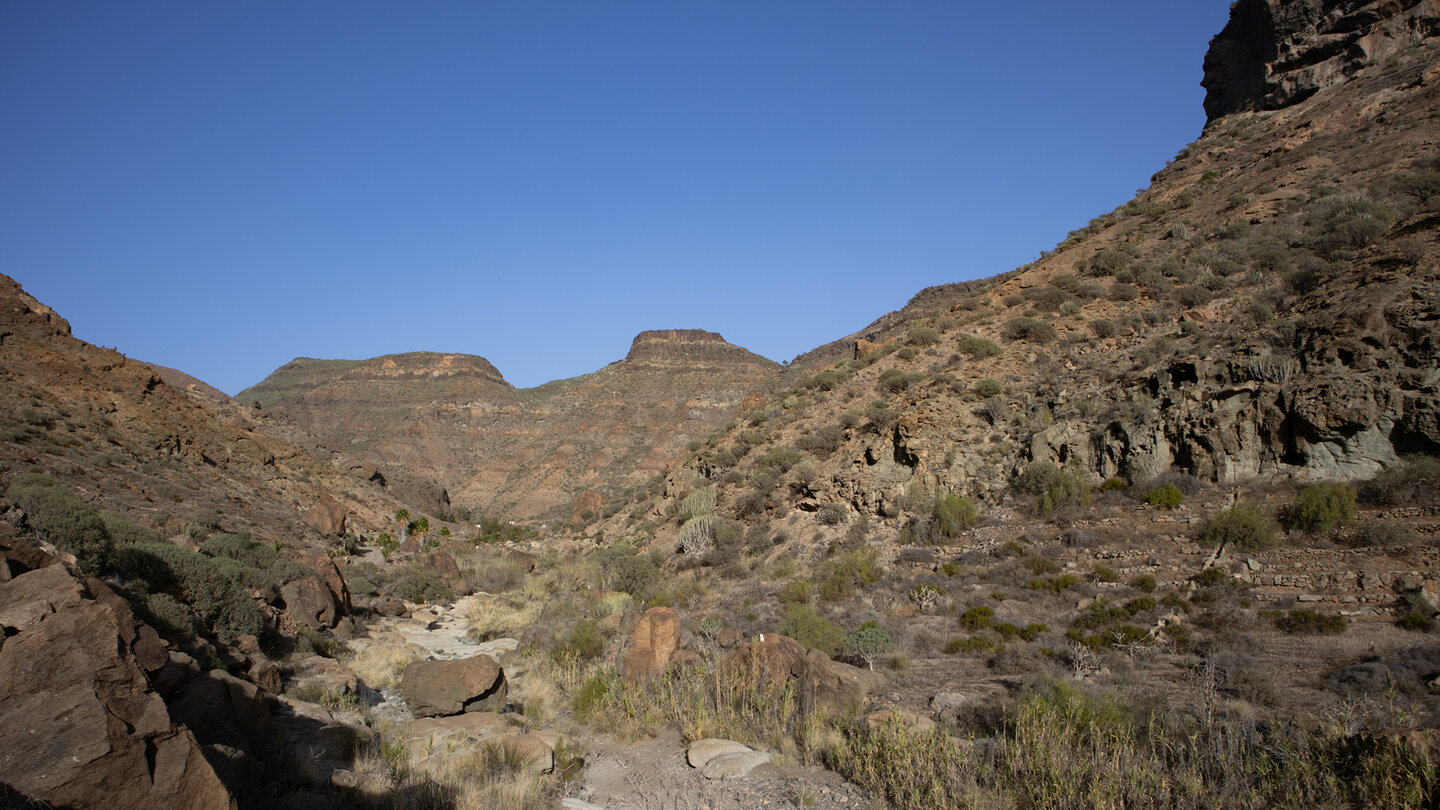 Bergmassive entlang des Barranco de Tauro