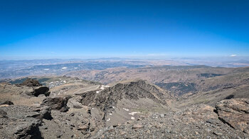 Aussicht auf Pradollano vom Pico del Veleta - Parque Nacional de Sierra Nevada