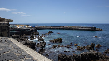 Blick zum Hafen von Puerto de la Cruz auf Teneriffa