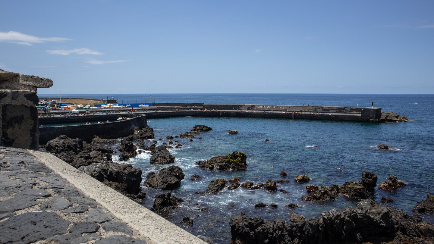 Blick zum Hafen von Puerto de la Cruz auf Teneriffa